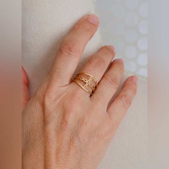 NWT WOMEN'S GOLD STAINLESS STEEL BRAIDED CROSS RING SIZE 10 - Picture 7 of 16